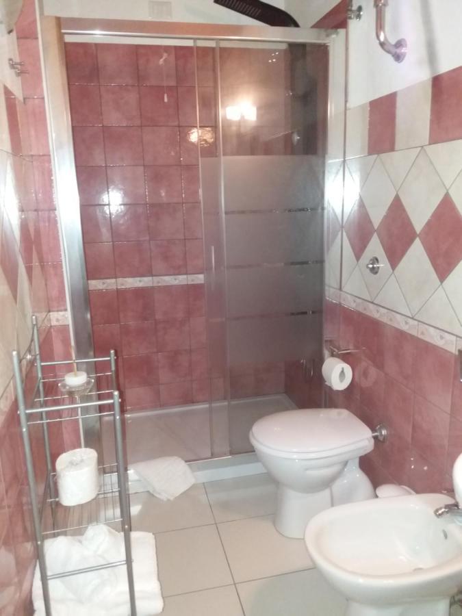 Su Casciu Panzió Bosa Kültér fotó
